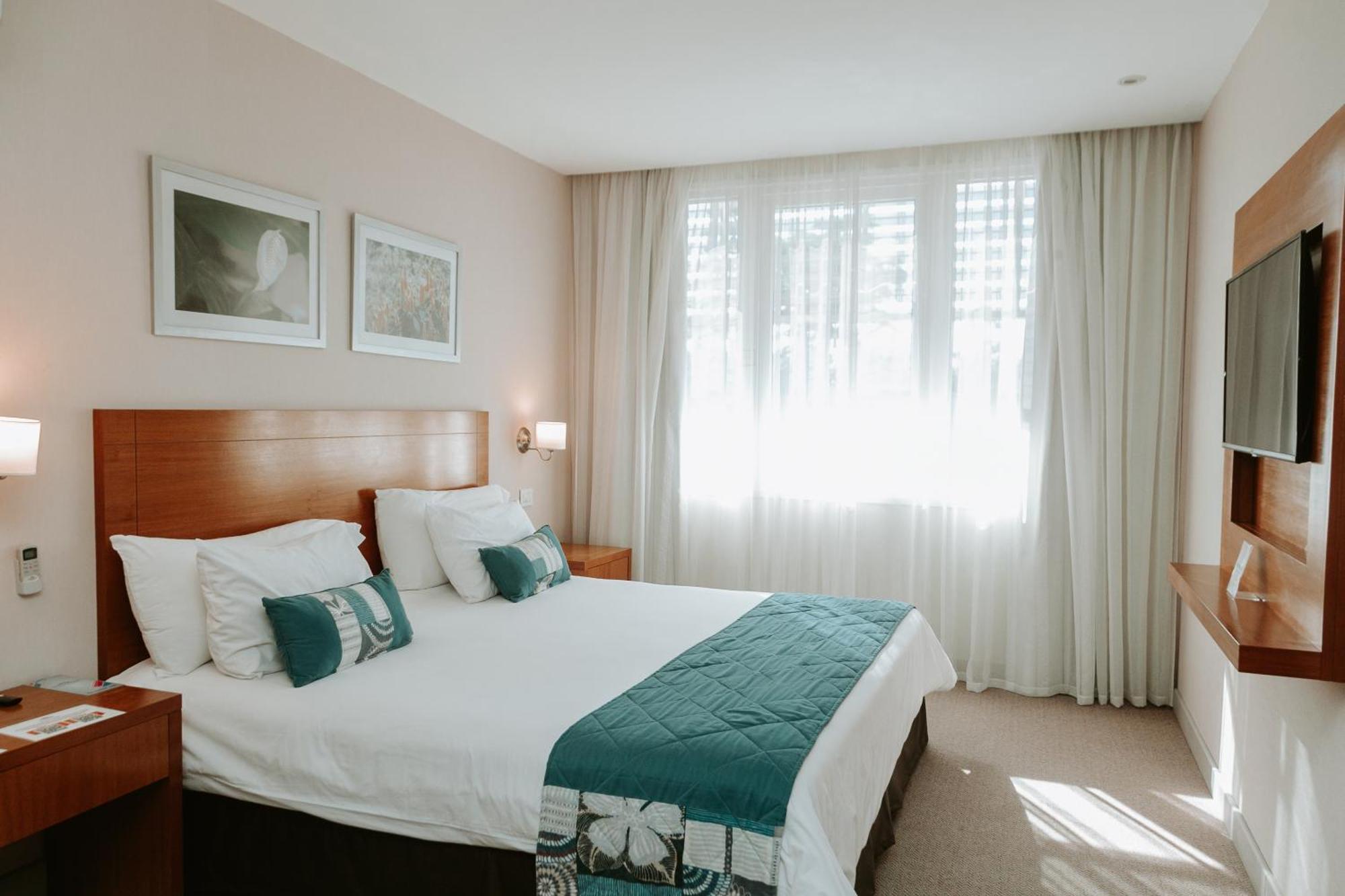 Howard Johnson Hotel Yerba Buena Esterno foto