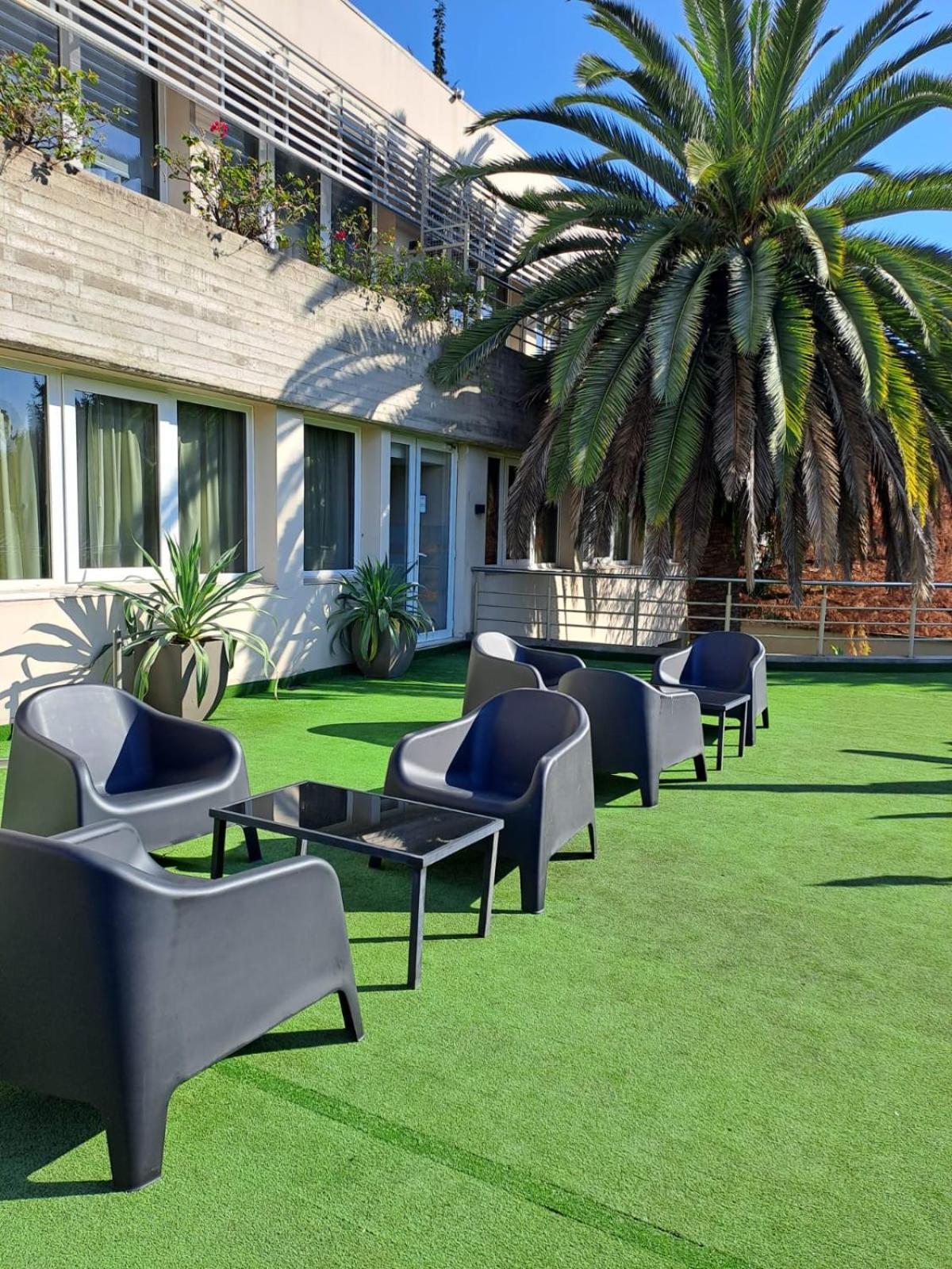 Howard Johnson Hotel Yerba Buena Esterno foto